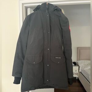 Cananda goose jacket size small/p